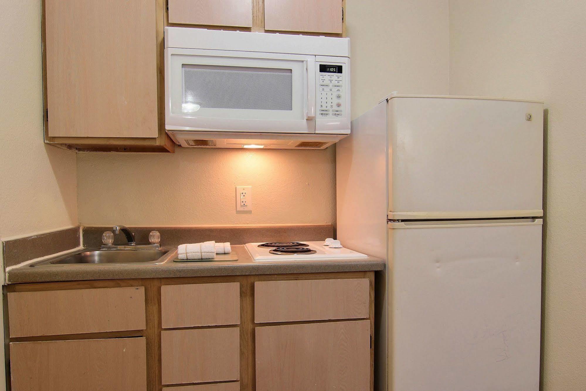 Intown Suites Extended Stay Select Corpus Christi Tx Exterior photo
